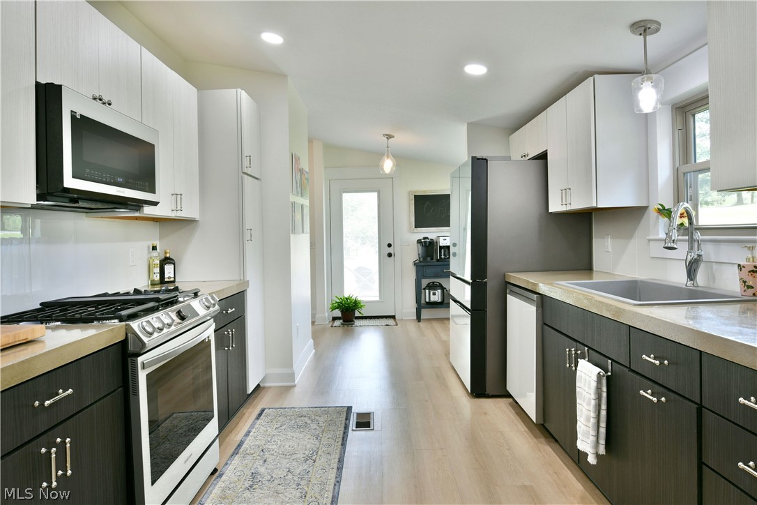 10250 Springfield Road Property Photo 12