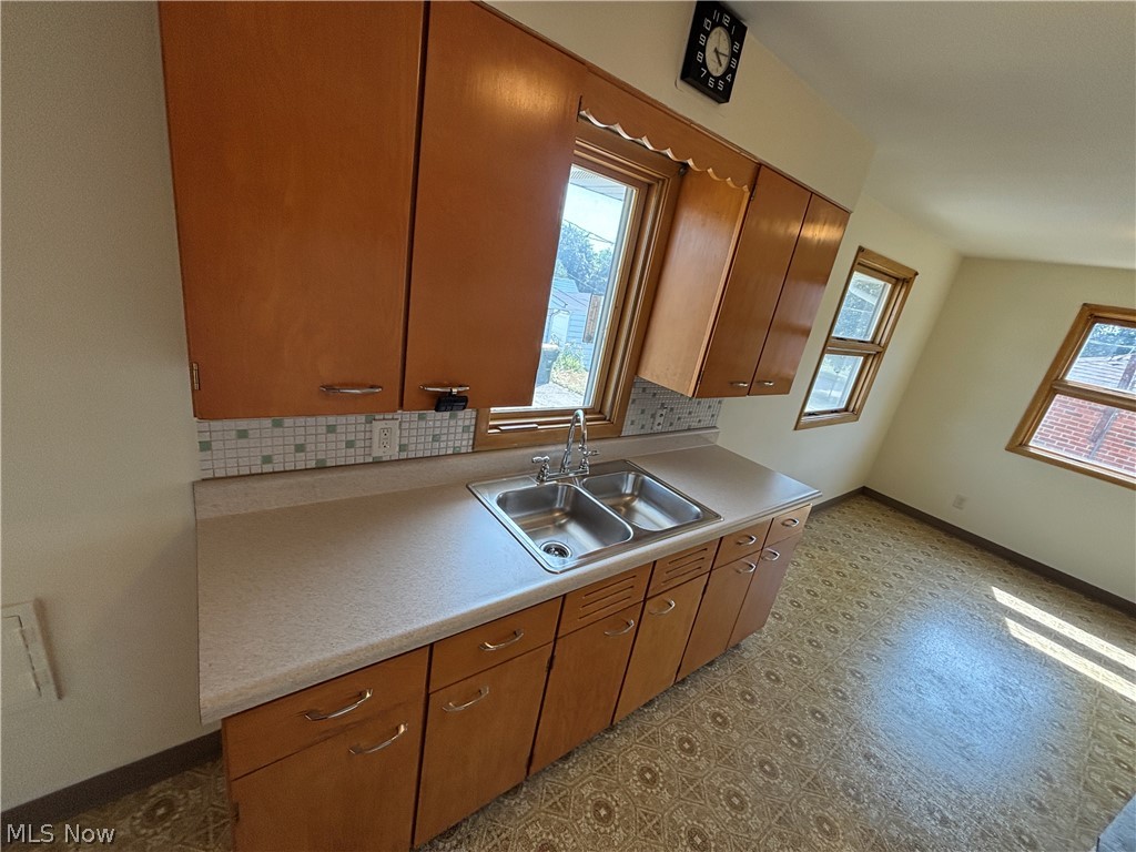 536 Westview Road Property Photo 16
