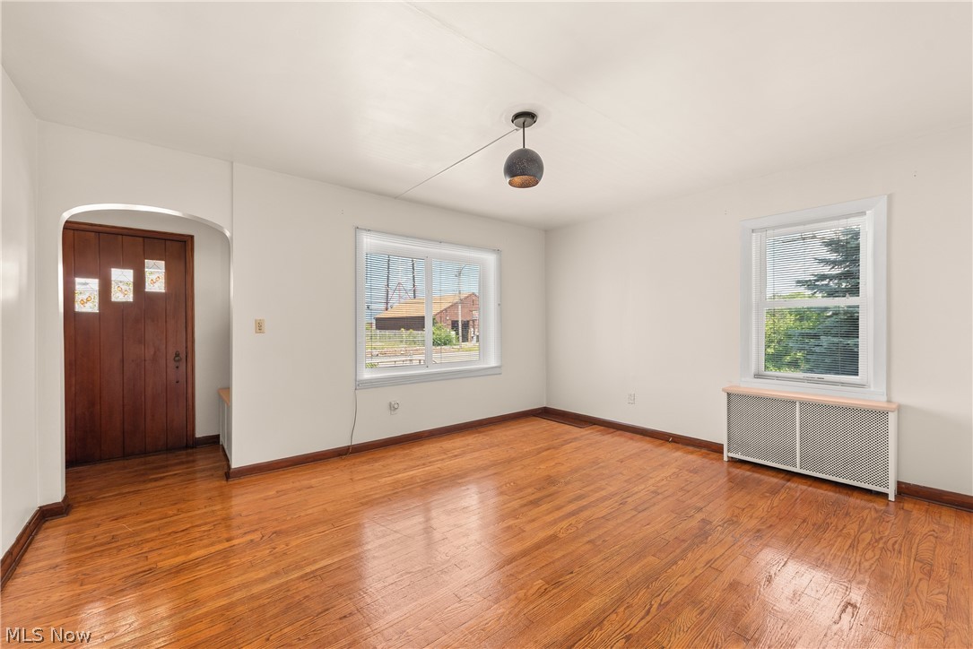 2124 E 28th Street Property Photo 6