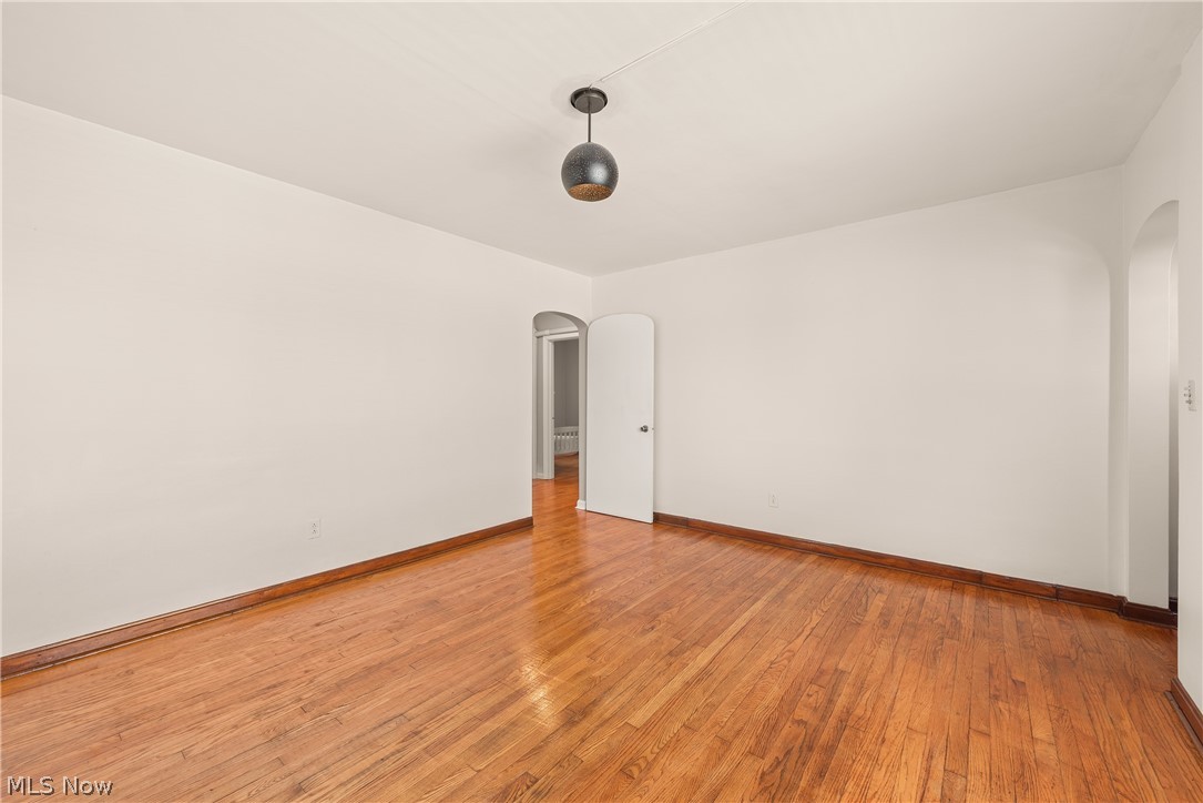 2124 E 28th Street Property Photo 9