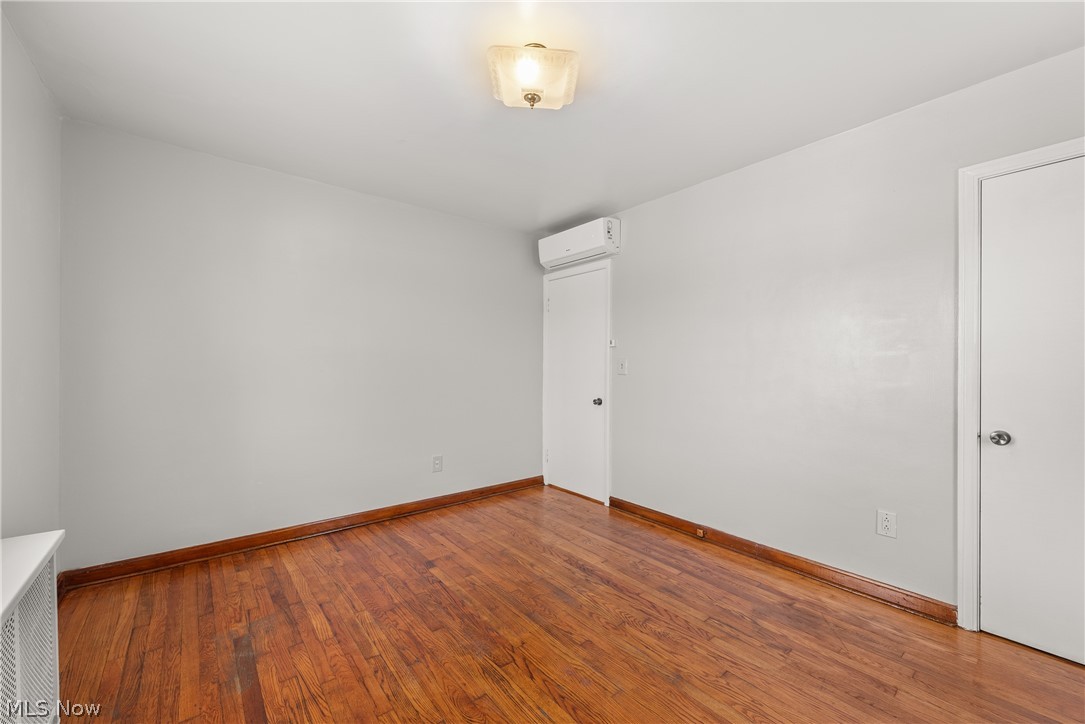 2124 E 28th Street Property Photo 13