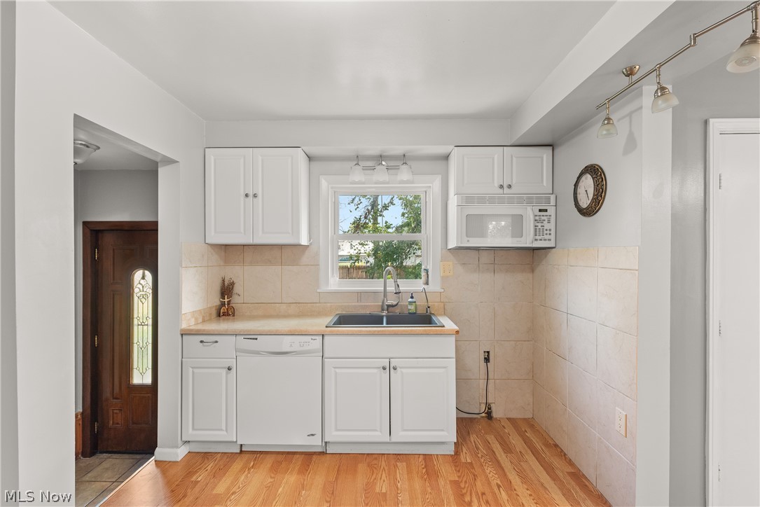 2124 E 28th Street Property Photo 19