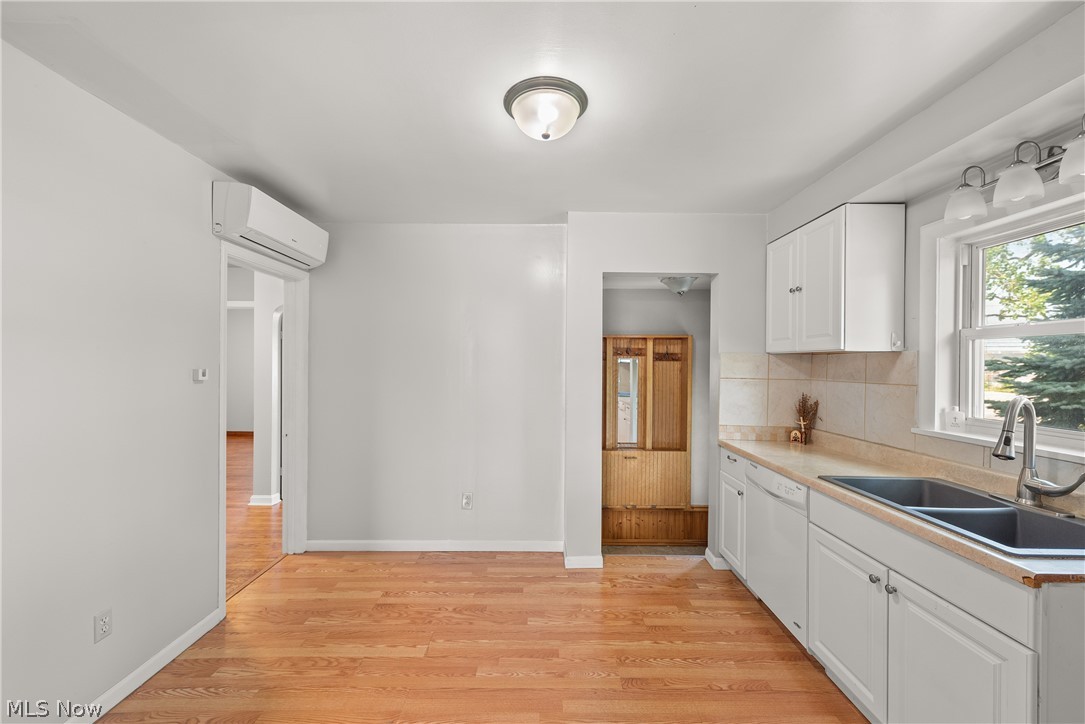 2124 E 28th Street Property Photo 20
