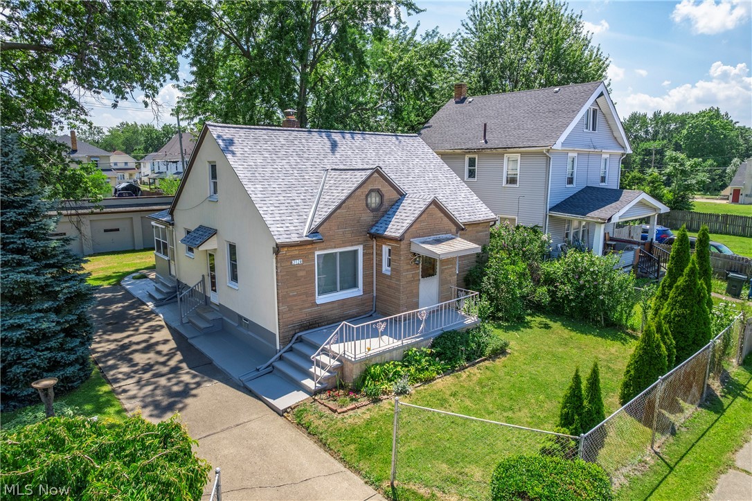 2124 E 28th Street Property Photo 45