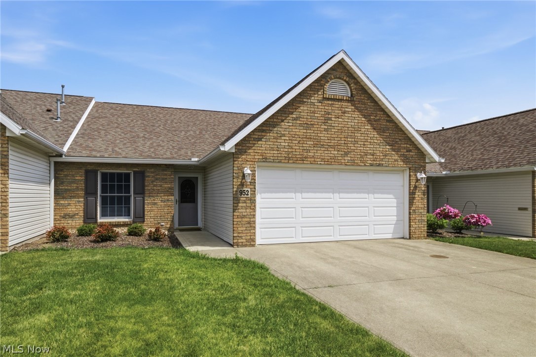 952 Oakbrook Drive