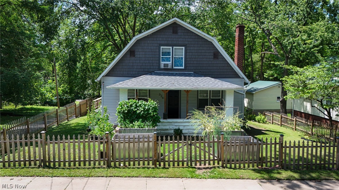 326 N Columbus Avenue Property Photo 1