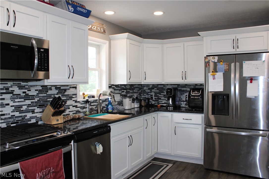13605 Crestway Drive Property Photo 4