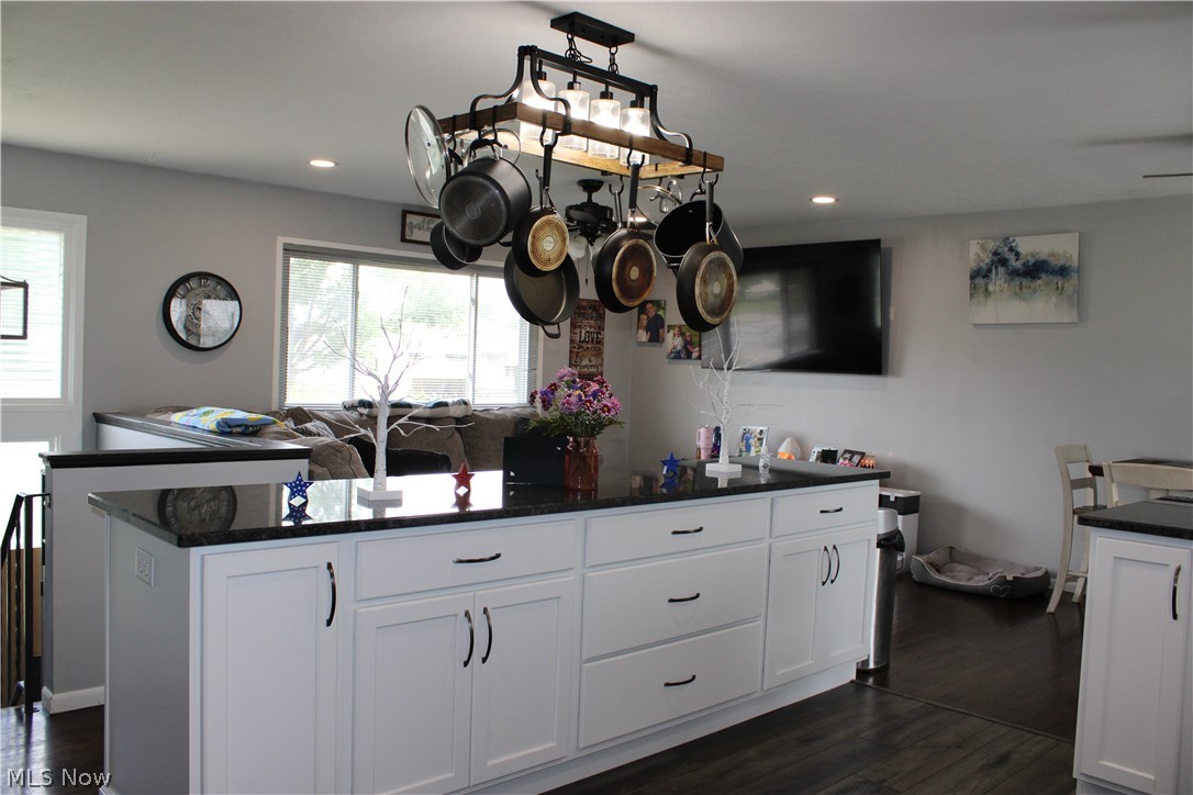 13605 Crestway Drive Property Photo 6