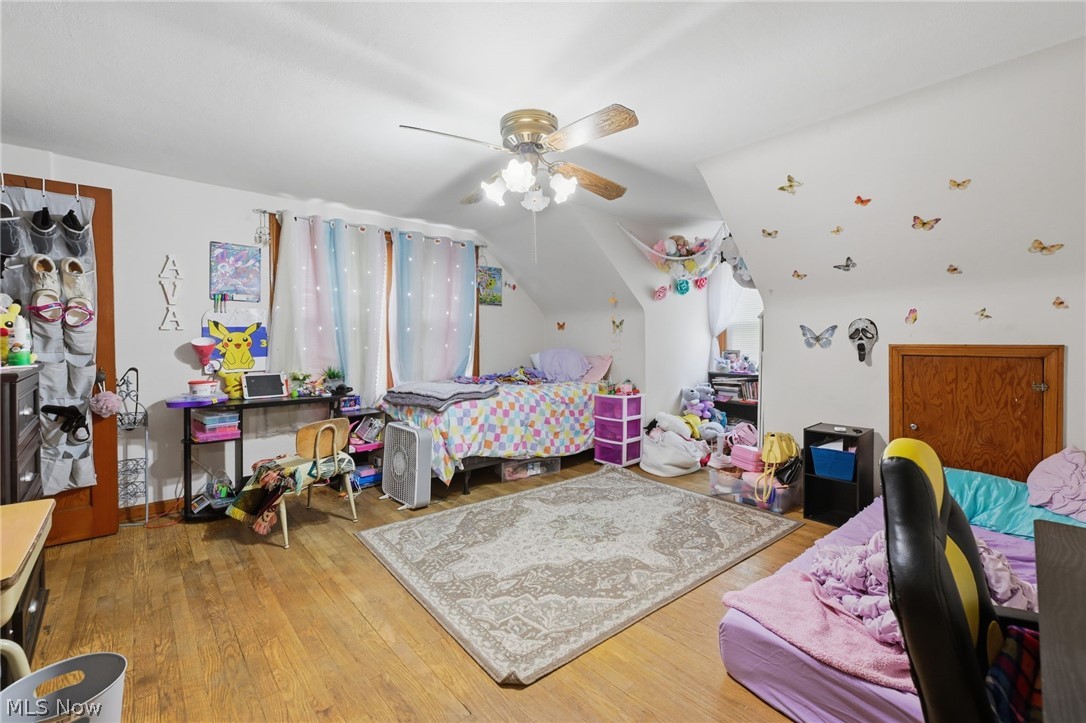 369 E 46th Street Property Photo 20