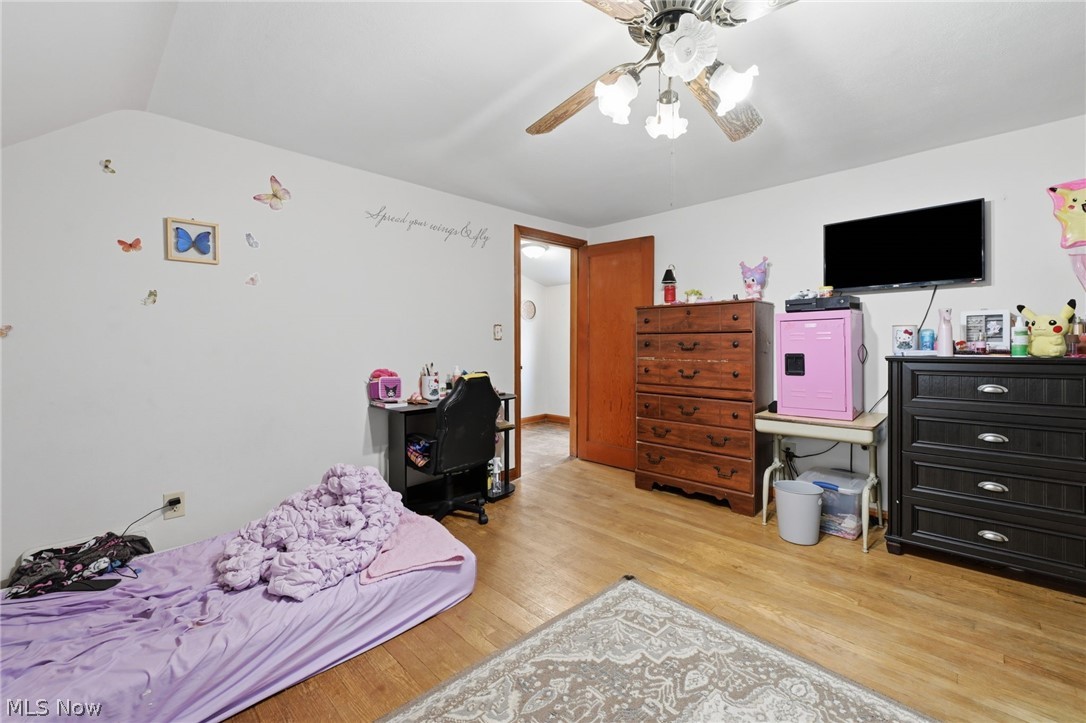 369 E 46th Street Property Photo 21