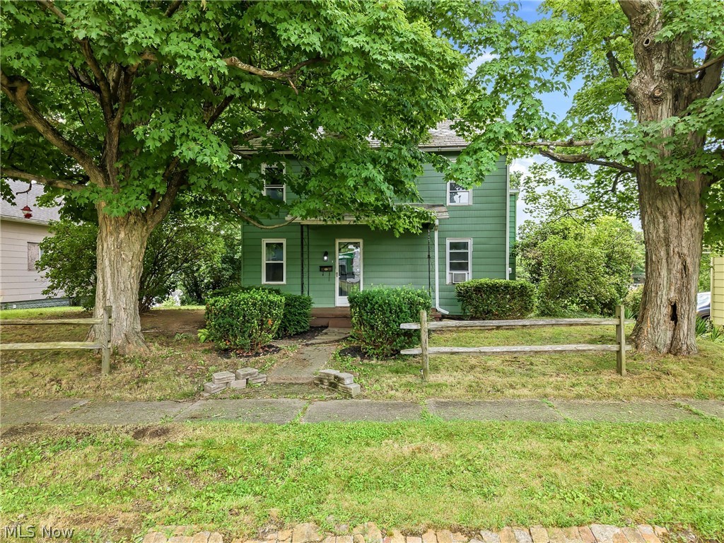 238 W High Street Property Photo 1