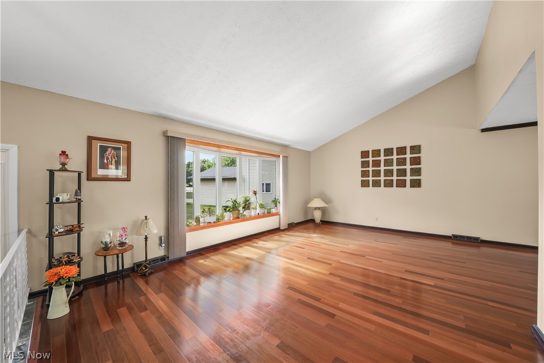4781 N Hillary Oval Property Photo 3