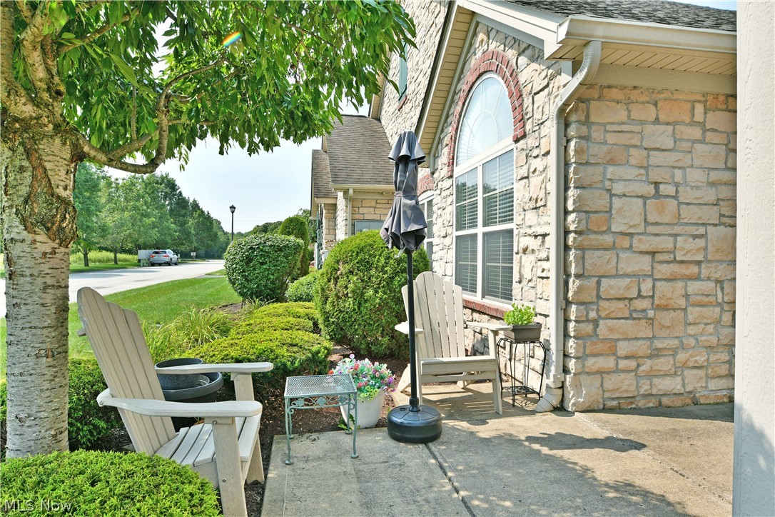 201 River Glen Drive Ne Property Photo 2