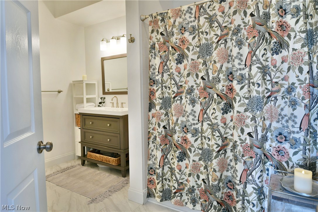 201 River Glen Drive Ne Property Photo 21