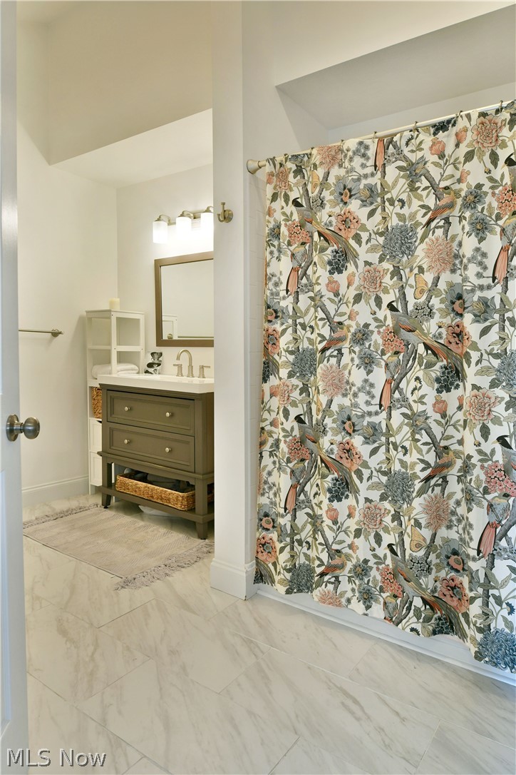 201 River Glen Drive Ne Property Photo 22