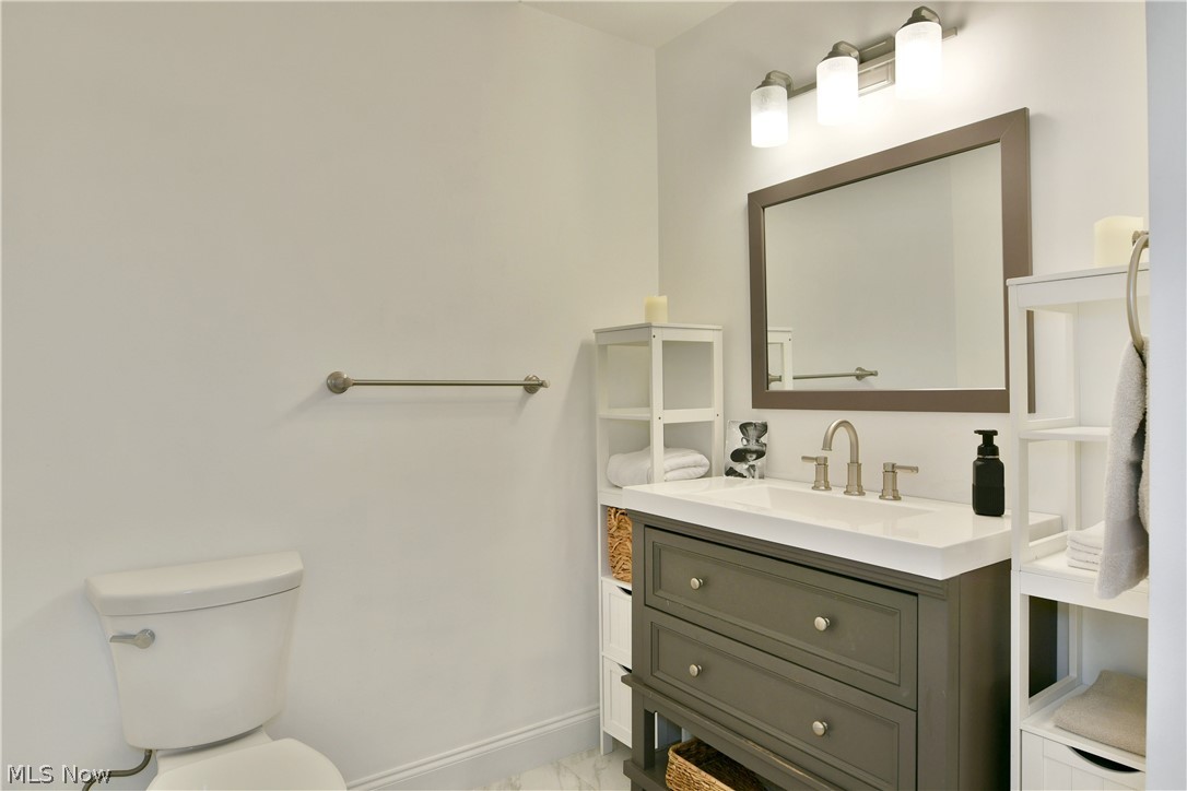 201 River Glen Drive Ne Property Photo 23