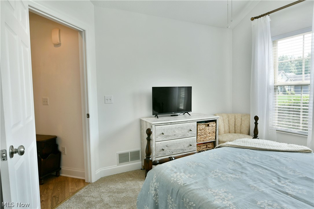 201 River Glen Drive Ne Property Photo 28