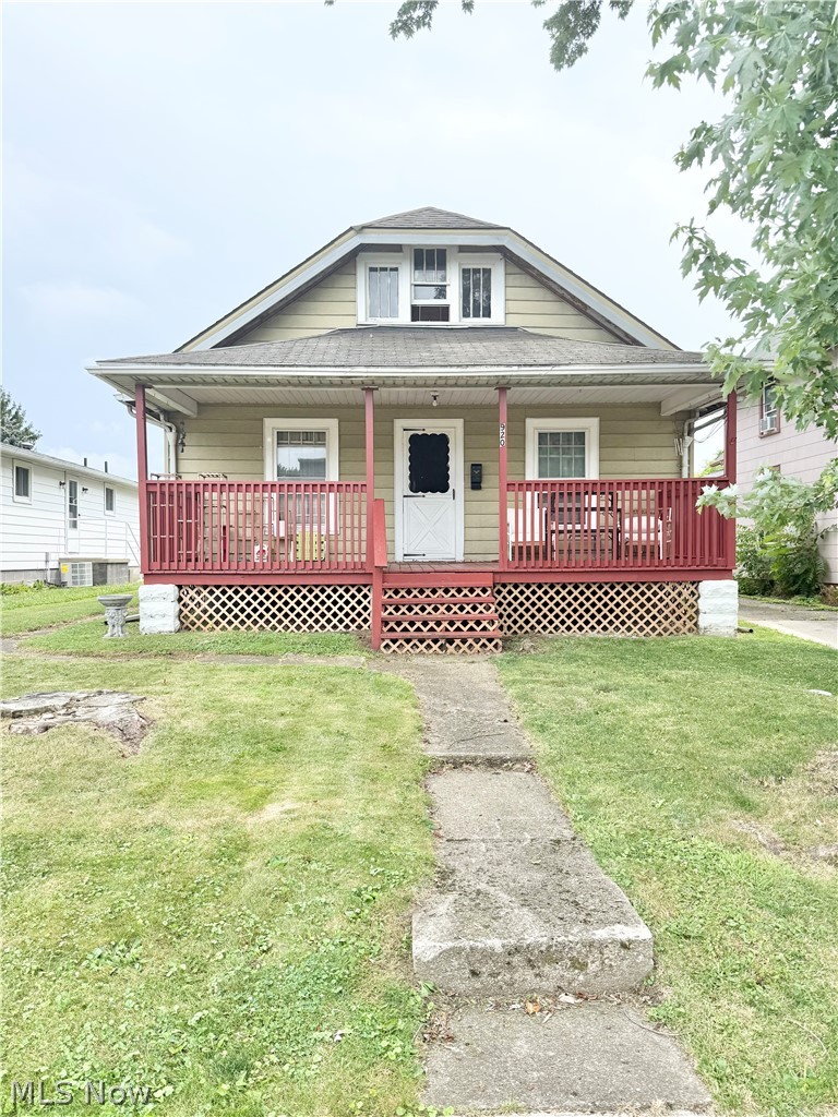 920 E 15th Street Property Photo 1