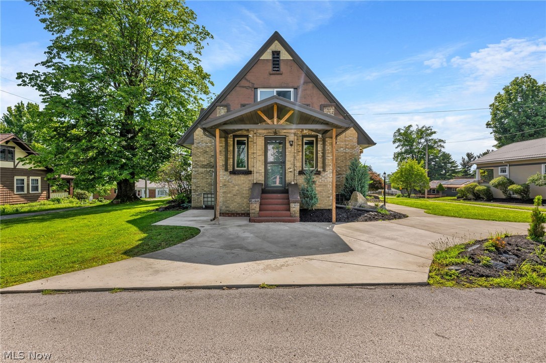 593 Dewey Avenue Property Photo 7
