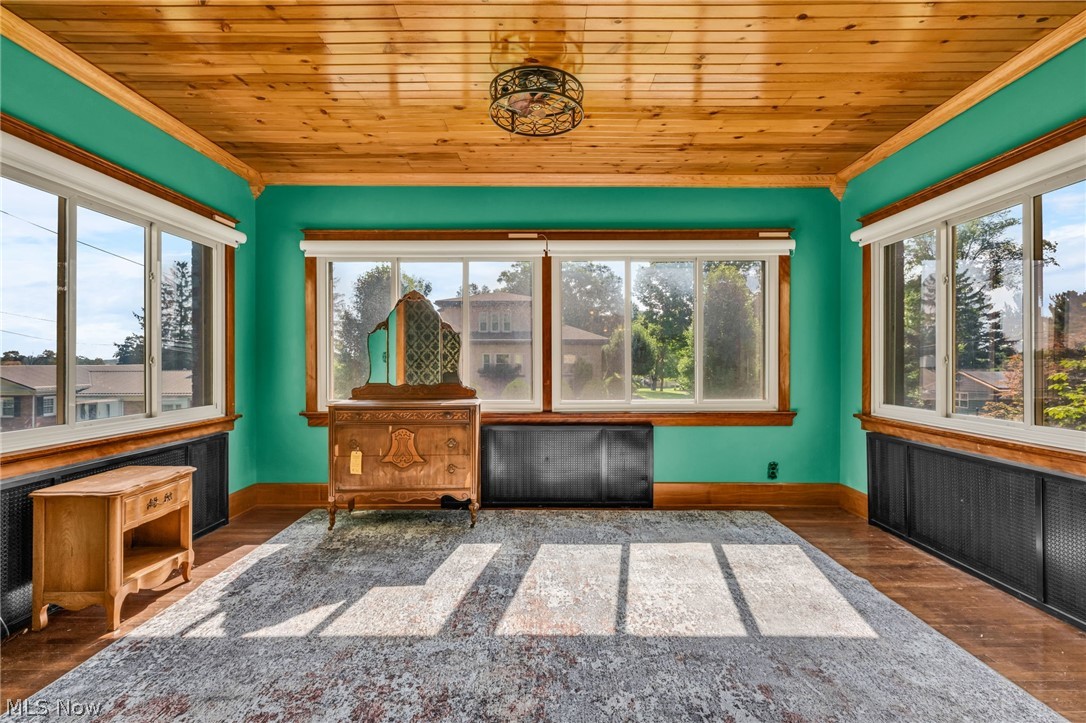 593 Dewey Avenue Property Photo 14