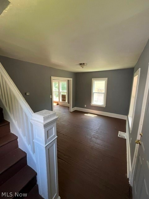 435 Windsor Street Property Photo 2