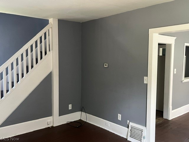 435 Windsor Street Property Photo 4