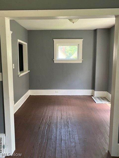 435 Windsor Street Property Photo 5