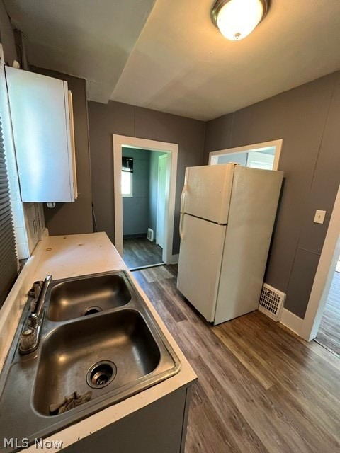 435 Windsor Street Property Photo 7