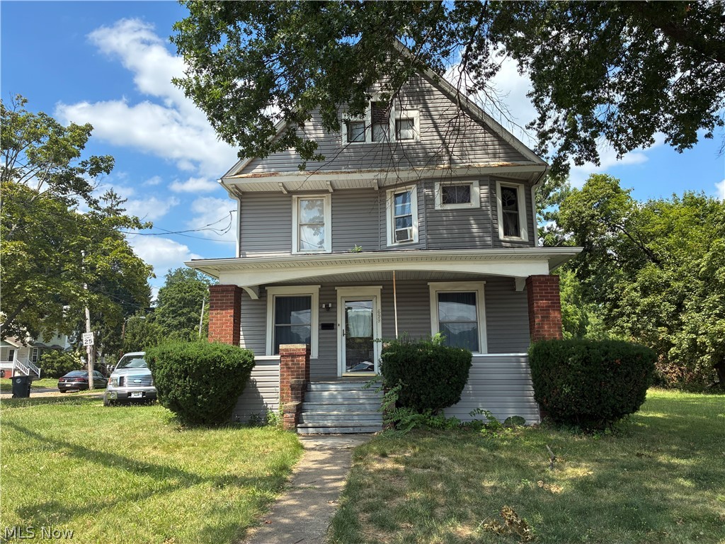 699 W Exchange Street Property Photo 1