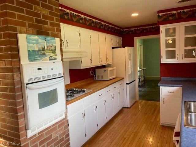 8770 Squirrel Hill Property Photo 3