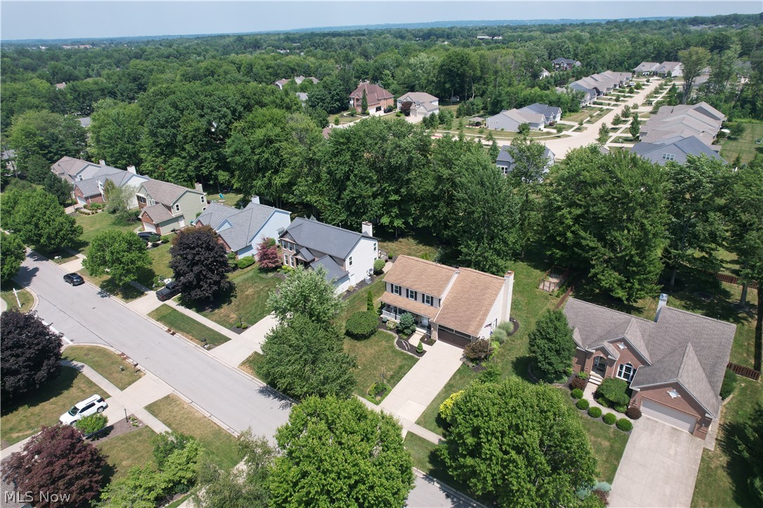 18717 Walnut Drive Property Photo 4