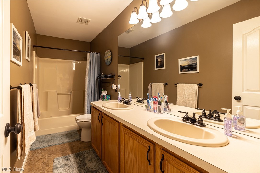 18717 Walnut Drive Property Photo 26