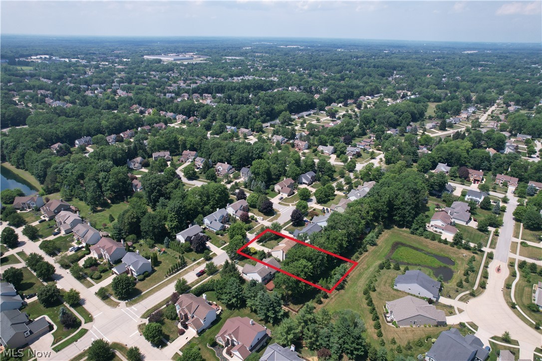 18717 Walnut Drive Property Photo 41