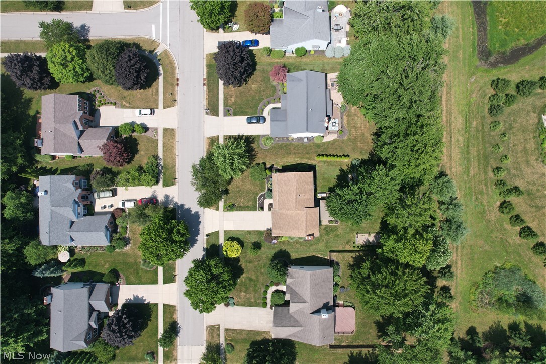 18717 Walnut Drive Property Photo 42