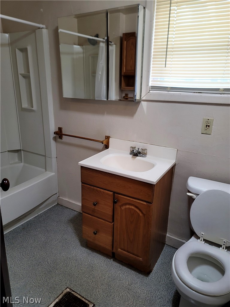 543 Kling Street Property Photo 9