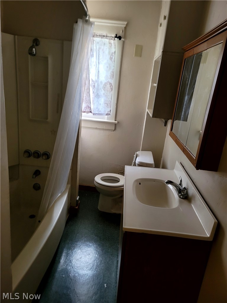 543 Kling Street Property Photo 11