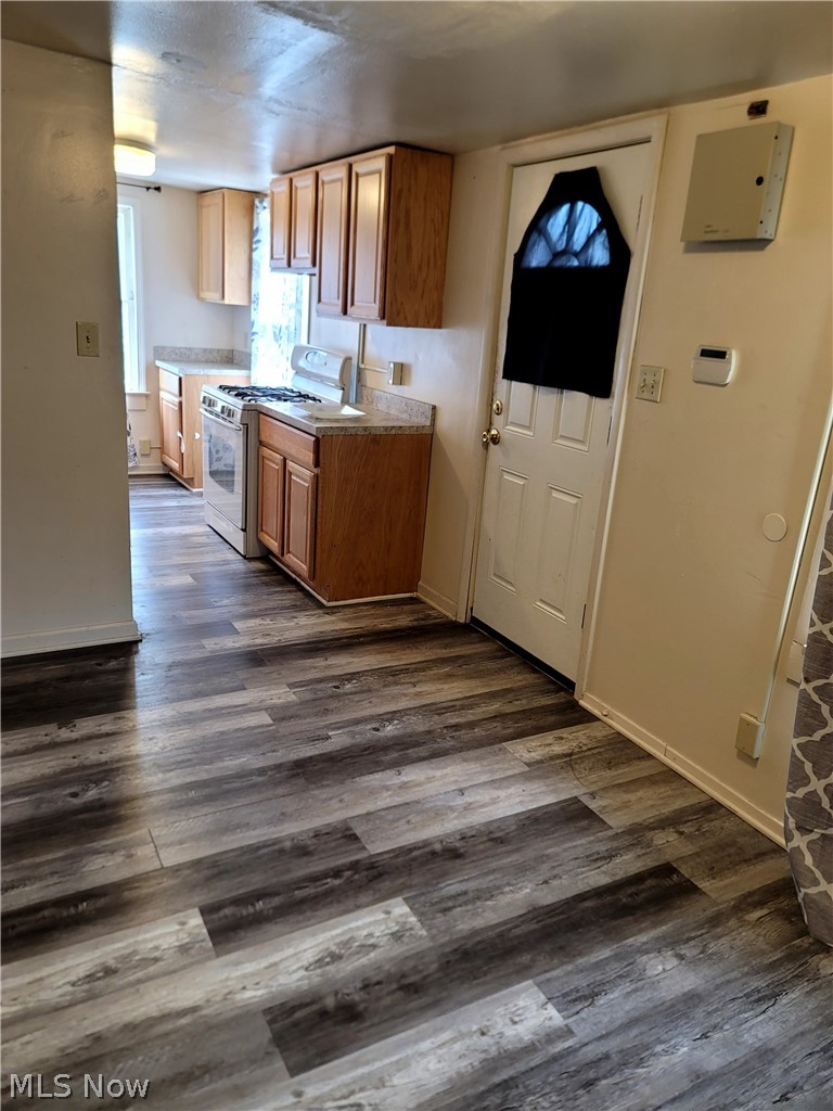 543 Kling Street Property Photo 12