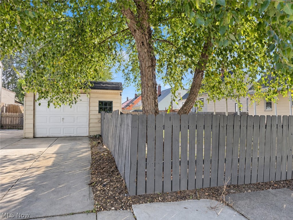 6437 Westminster Drive Property Photo 19