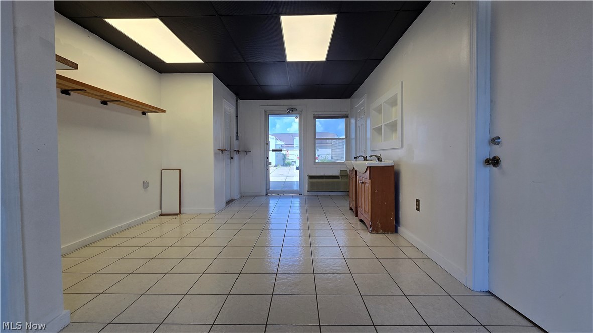 209 Lee Street Property Photo 6