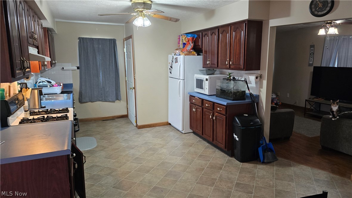 209 Lee Street Property Photo 18