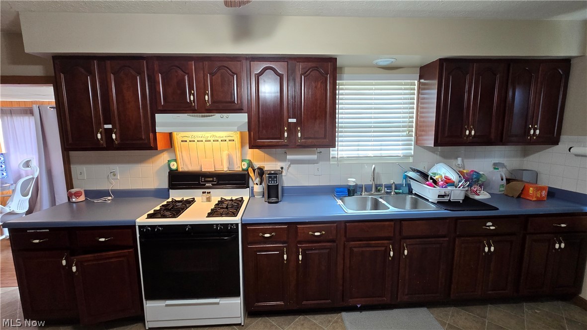 209 Lee Street Property Photo 21