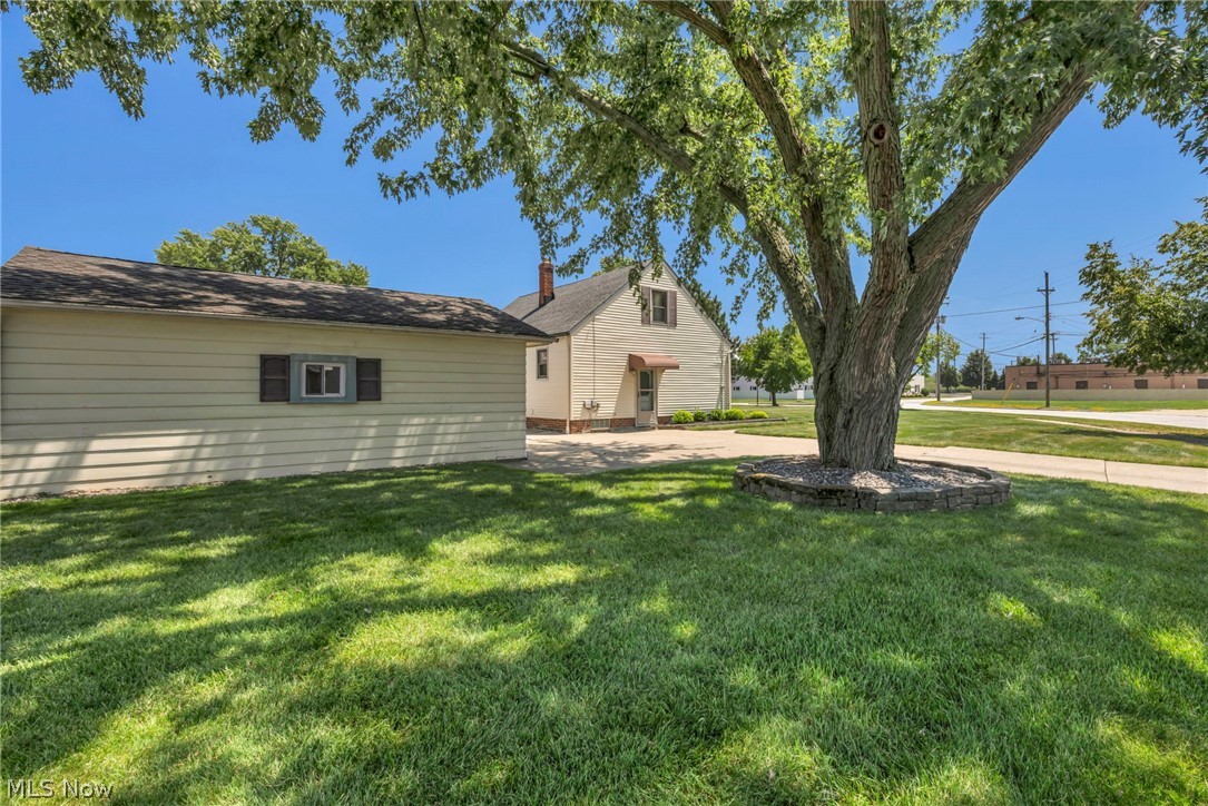 3929 E 365th Street Property Photo 6