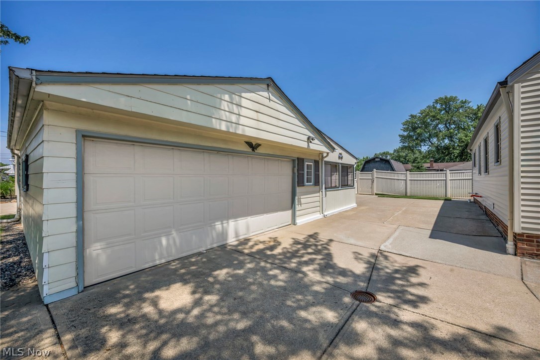 3929 E 365th Street Property Photo 7