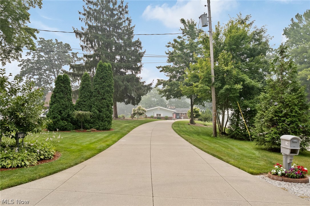 114 Lake Front Drive Property Photo 10