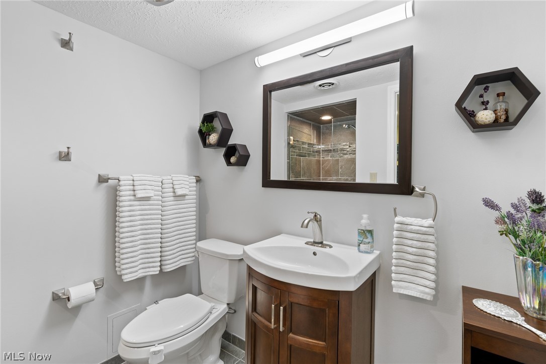 114 Lake Front Drive Property Photo 42