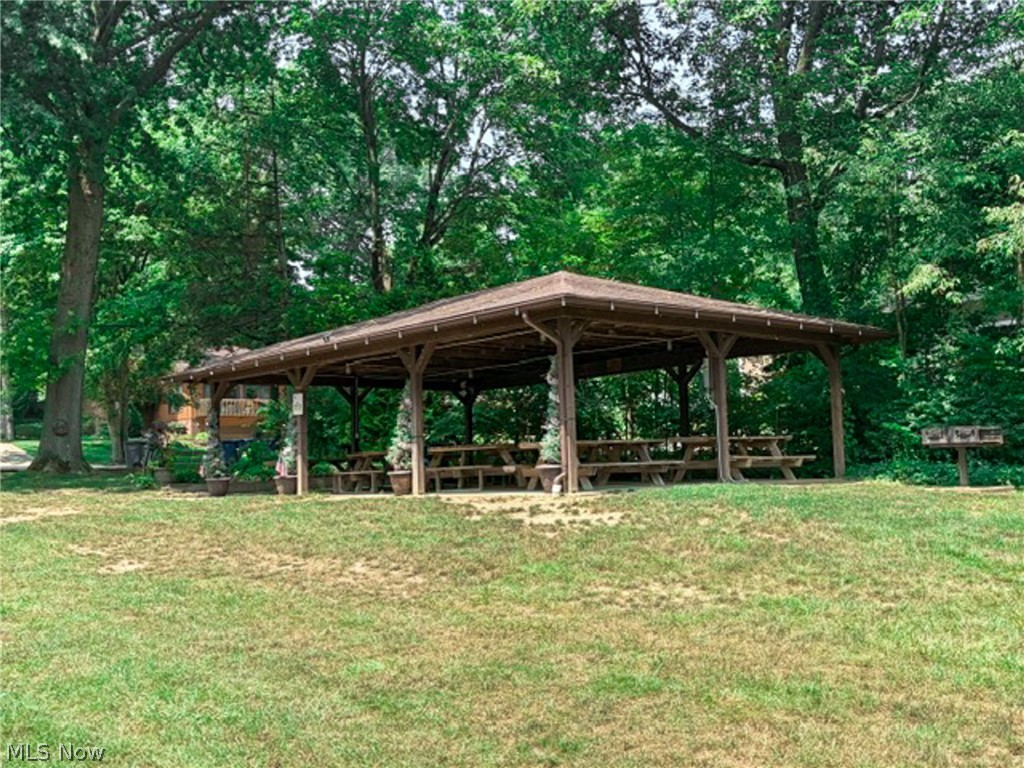 114 Lake Front Drive Property Photo 49