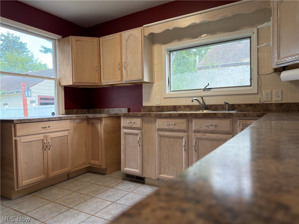 193 Fremont Avenue Property Photo 8