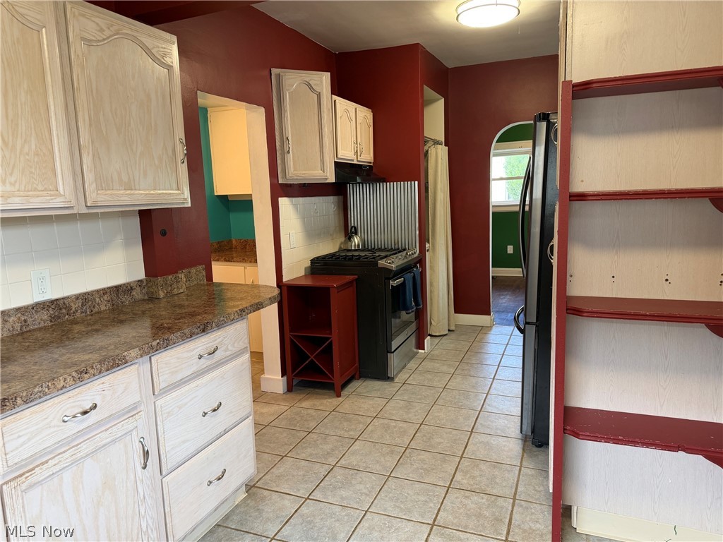 193 Fremont Avenue Property Photo 10