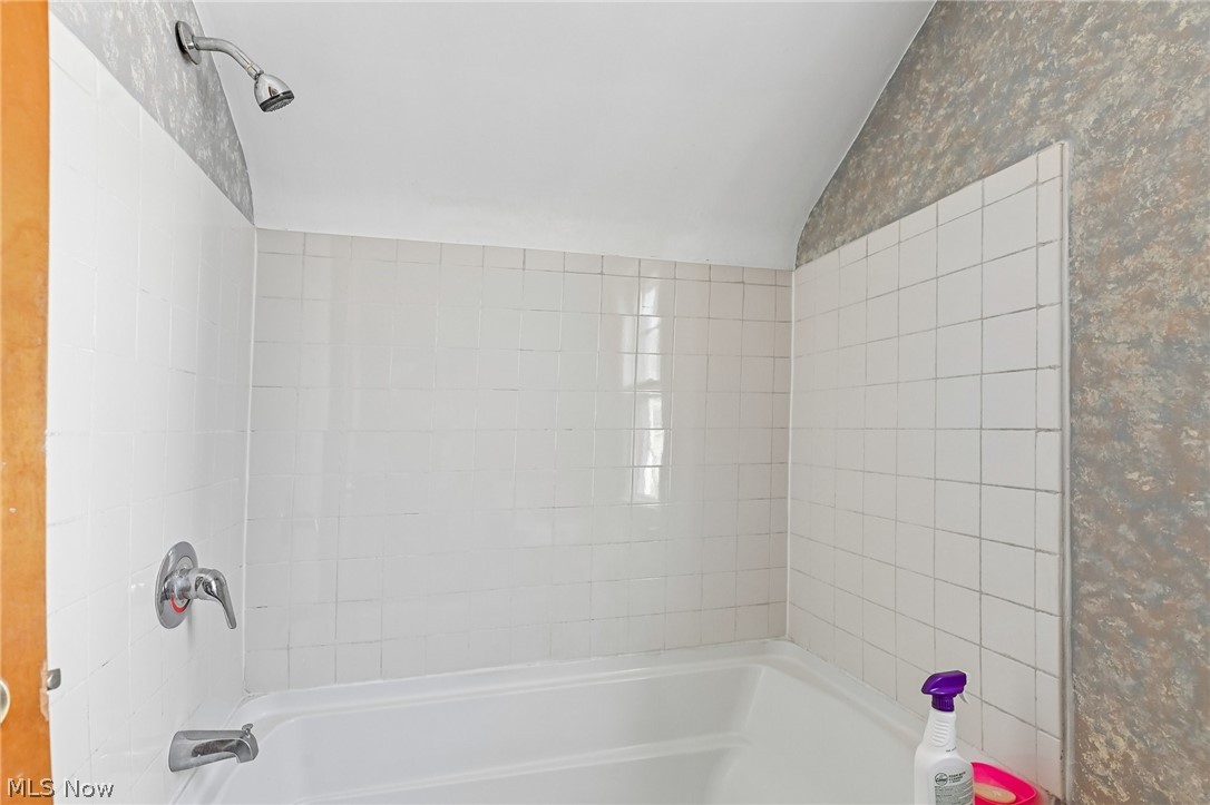 116 Lafayette Avenue Property Photo 11