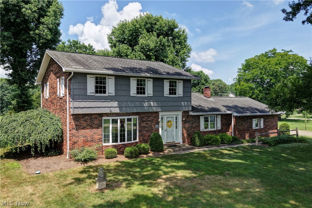 966 College Drive Se Property Photo 1